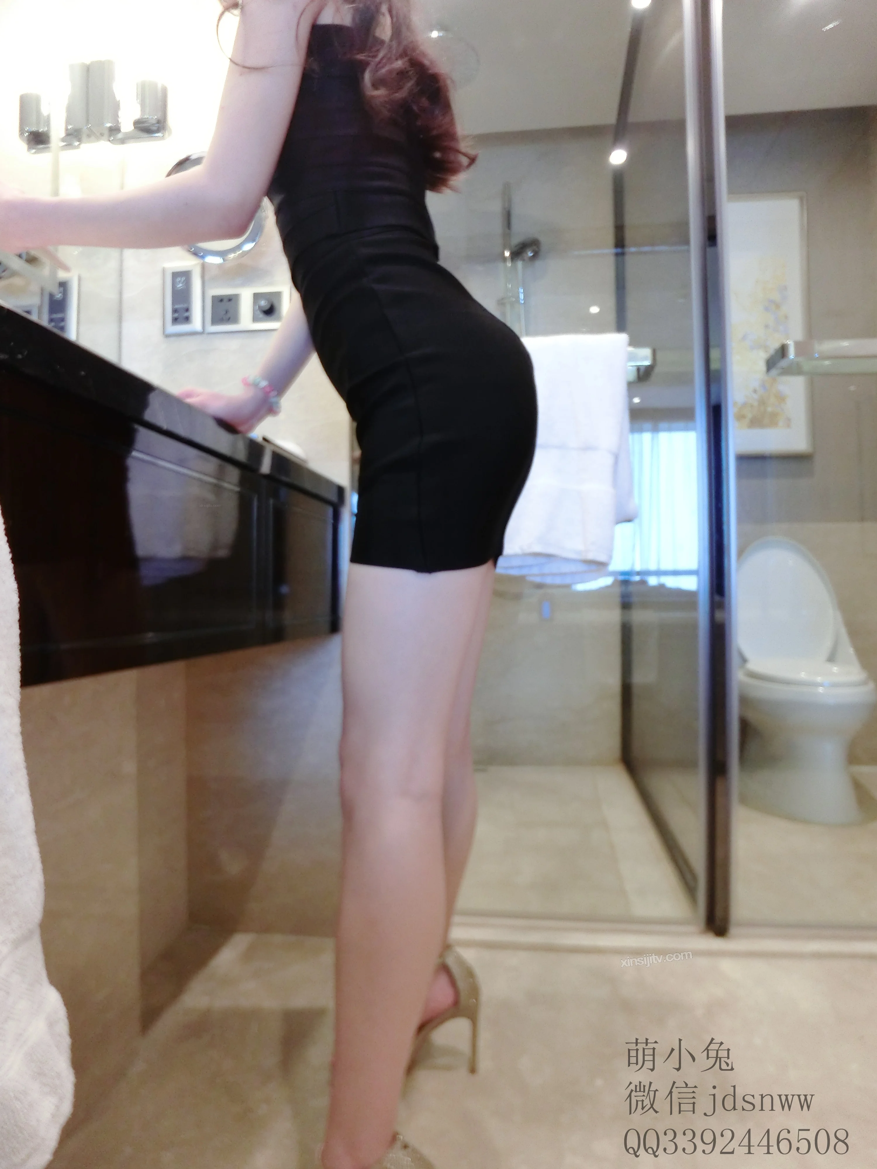 042