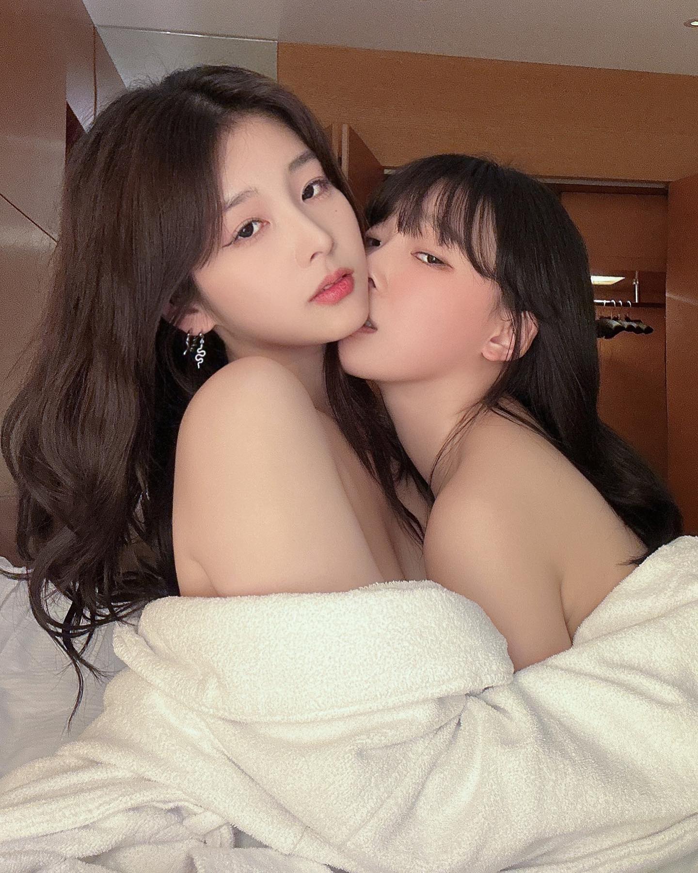 p1221