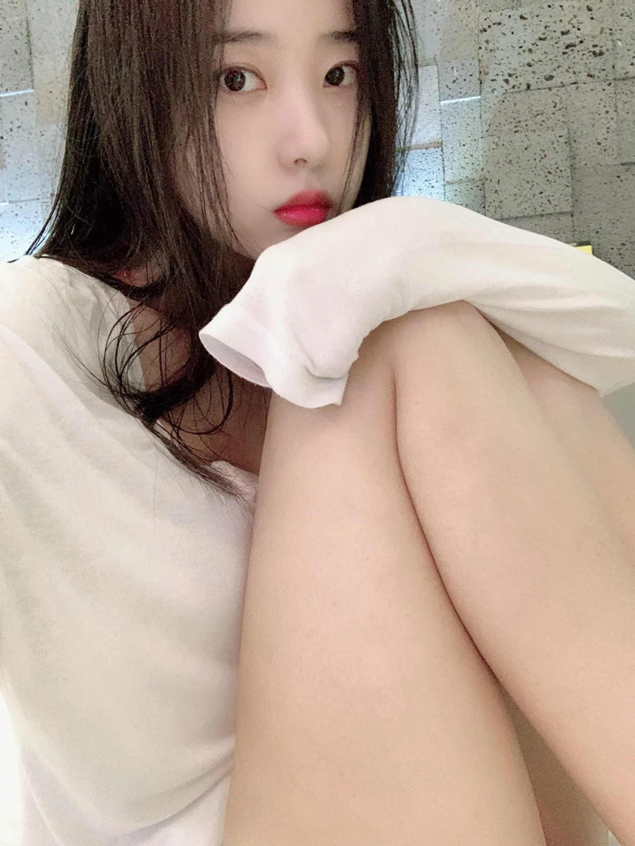 p77
