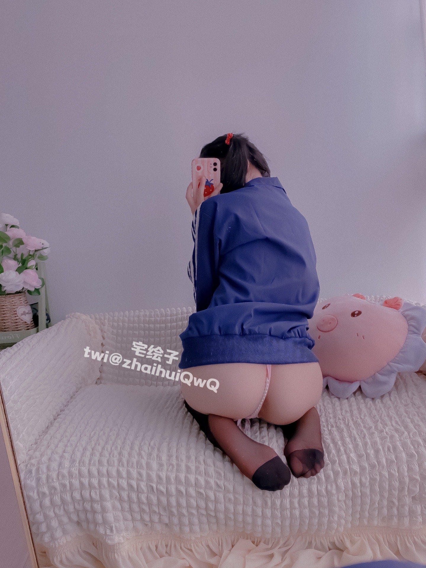 042