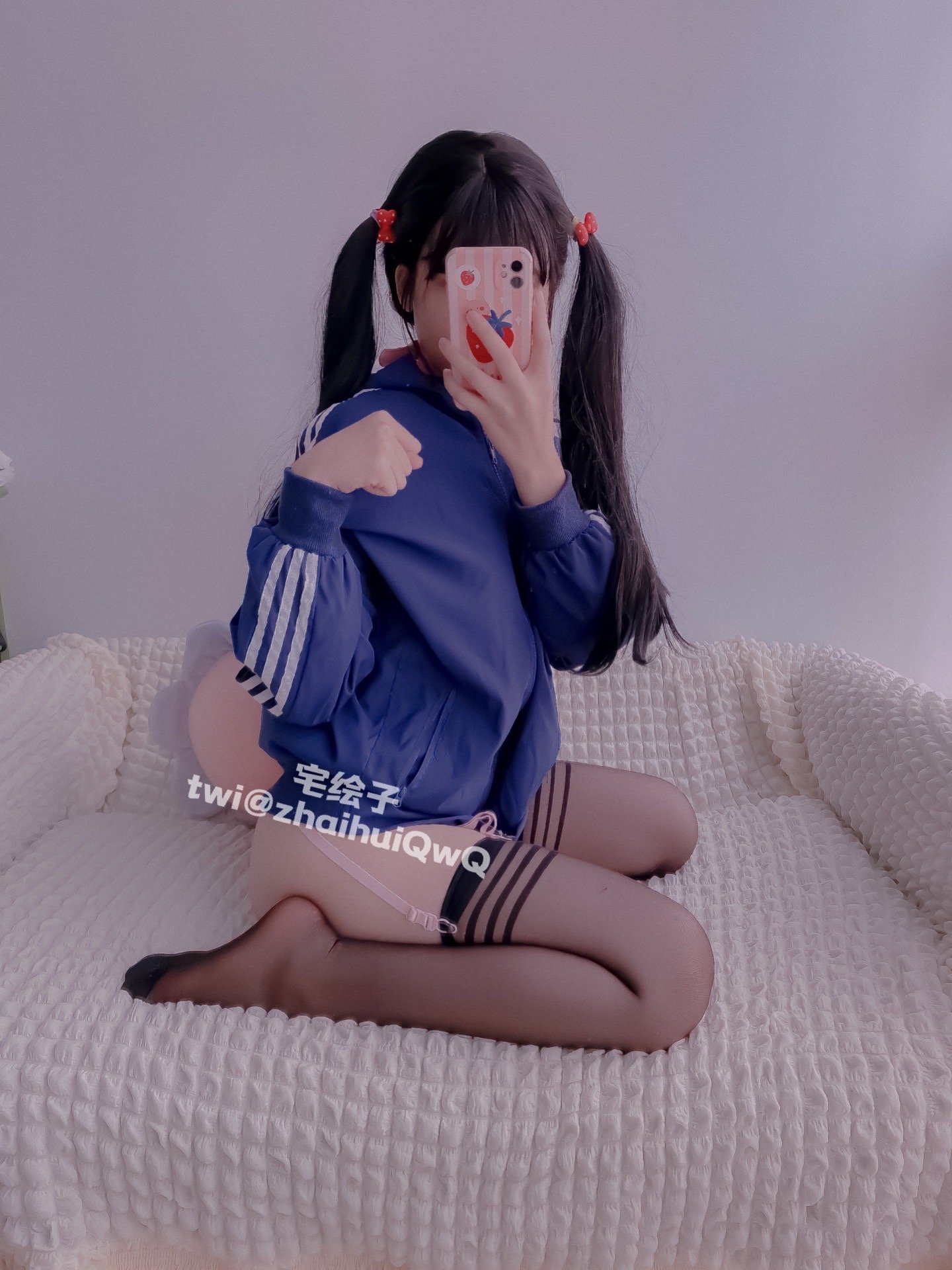 045