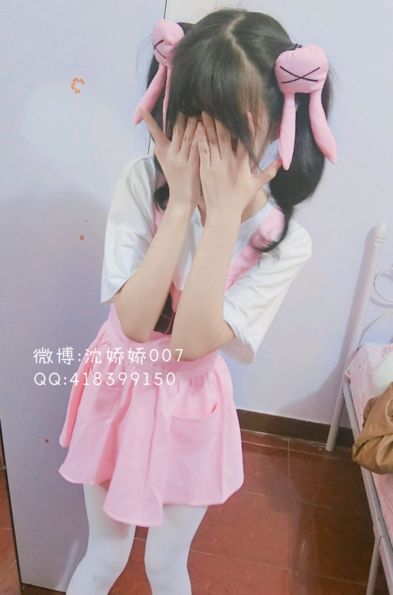 045