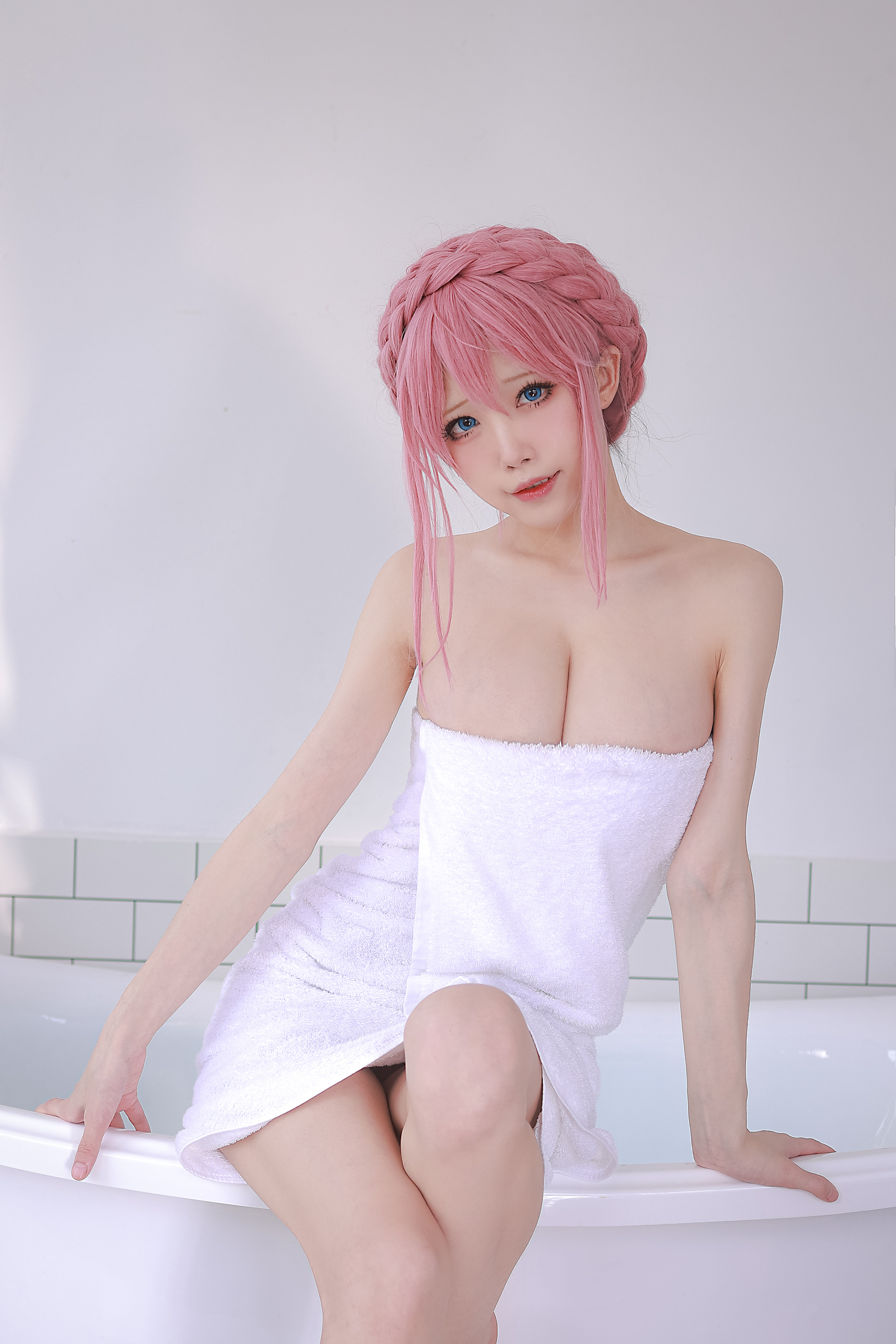 072