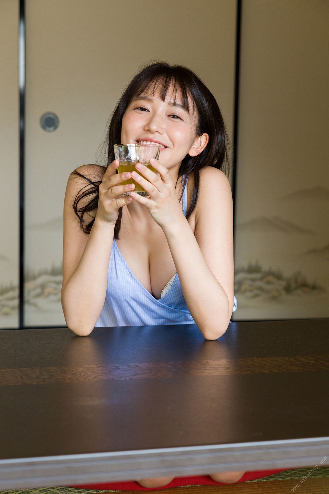 094P