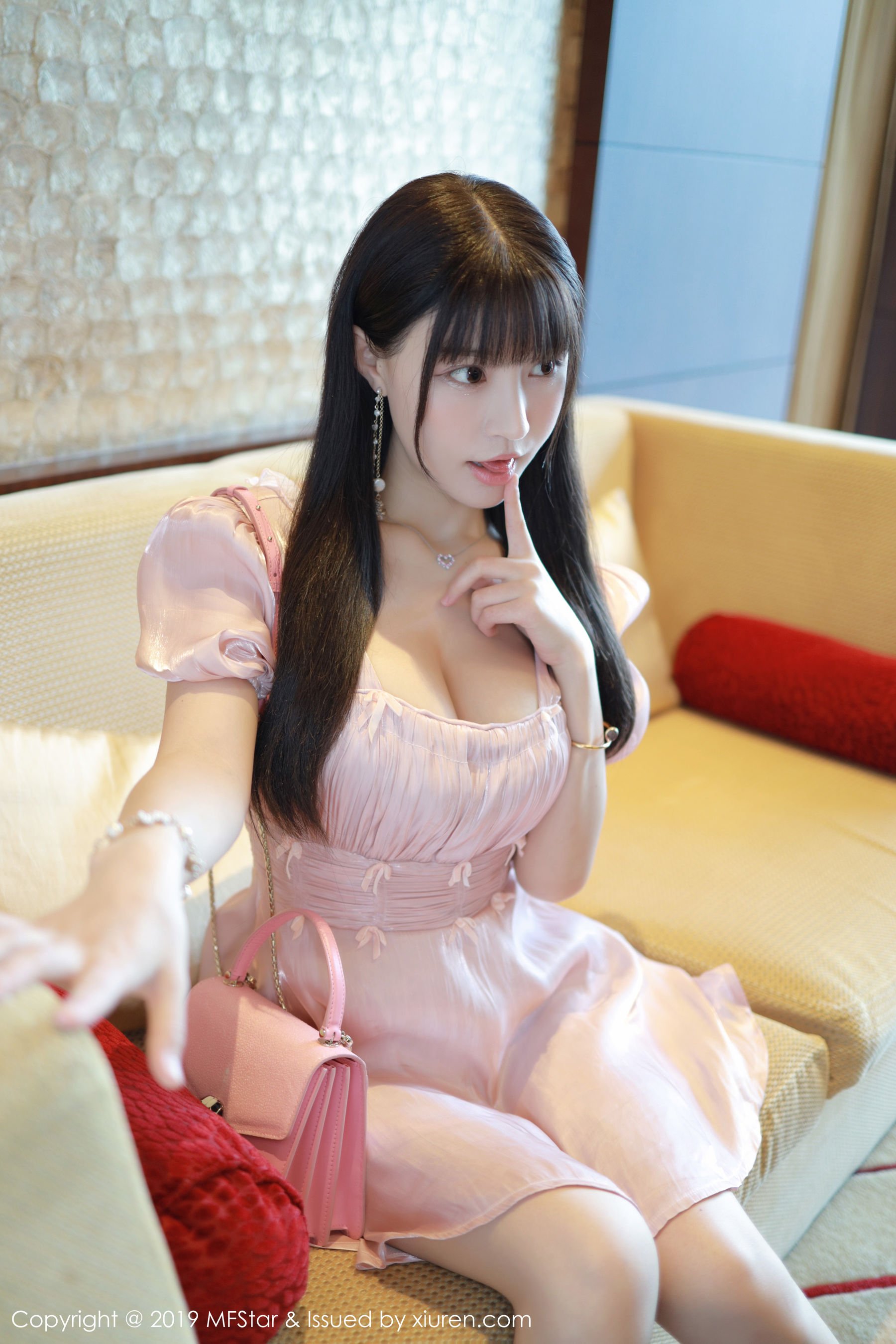 VRq52sYYUIa6Mb1i