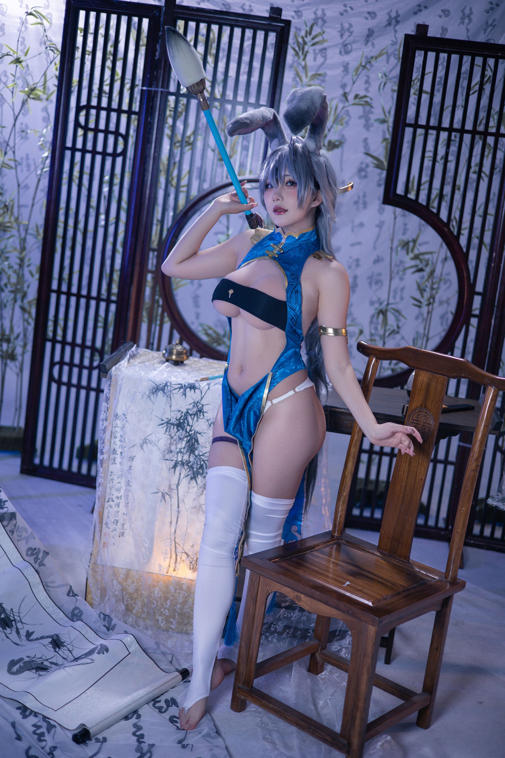 01