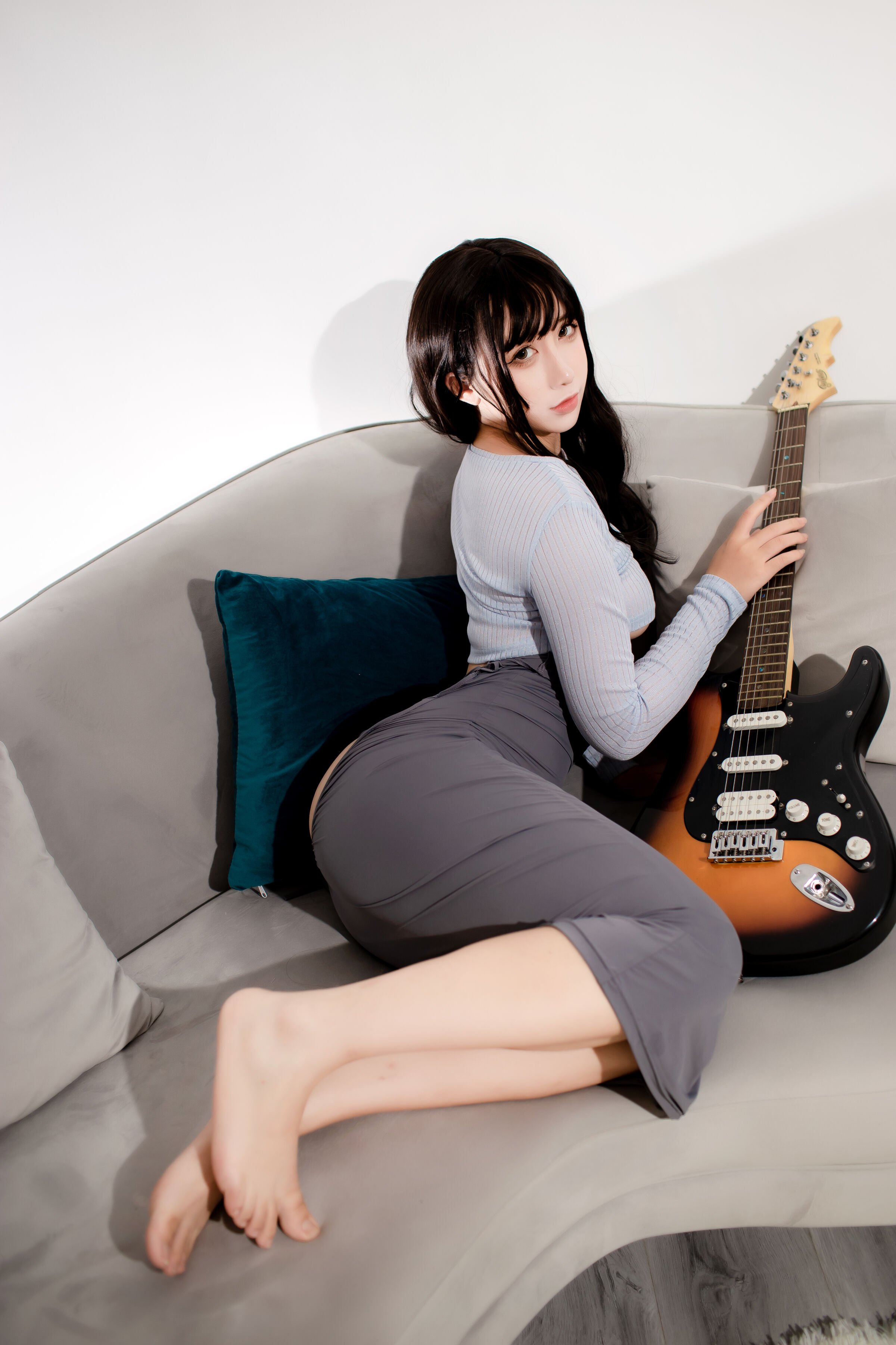 01