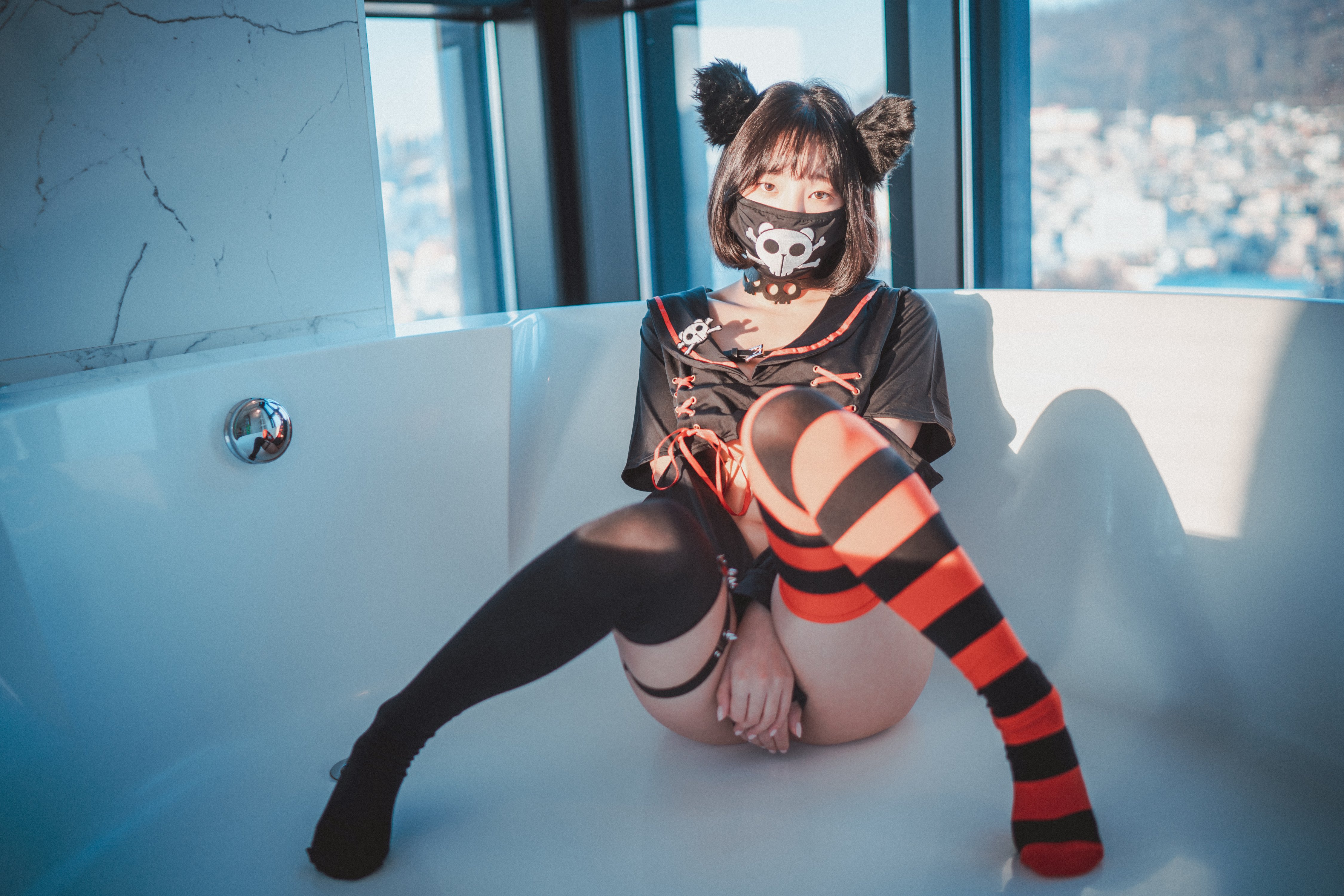 Kang-In-kyung-Masked-Pirate-15
