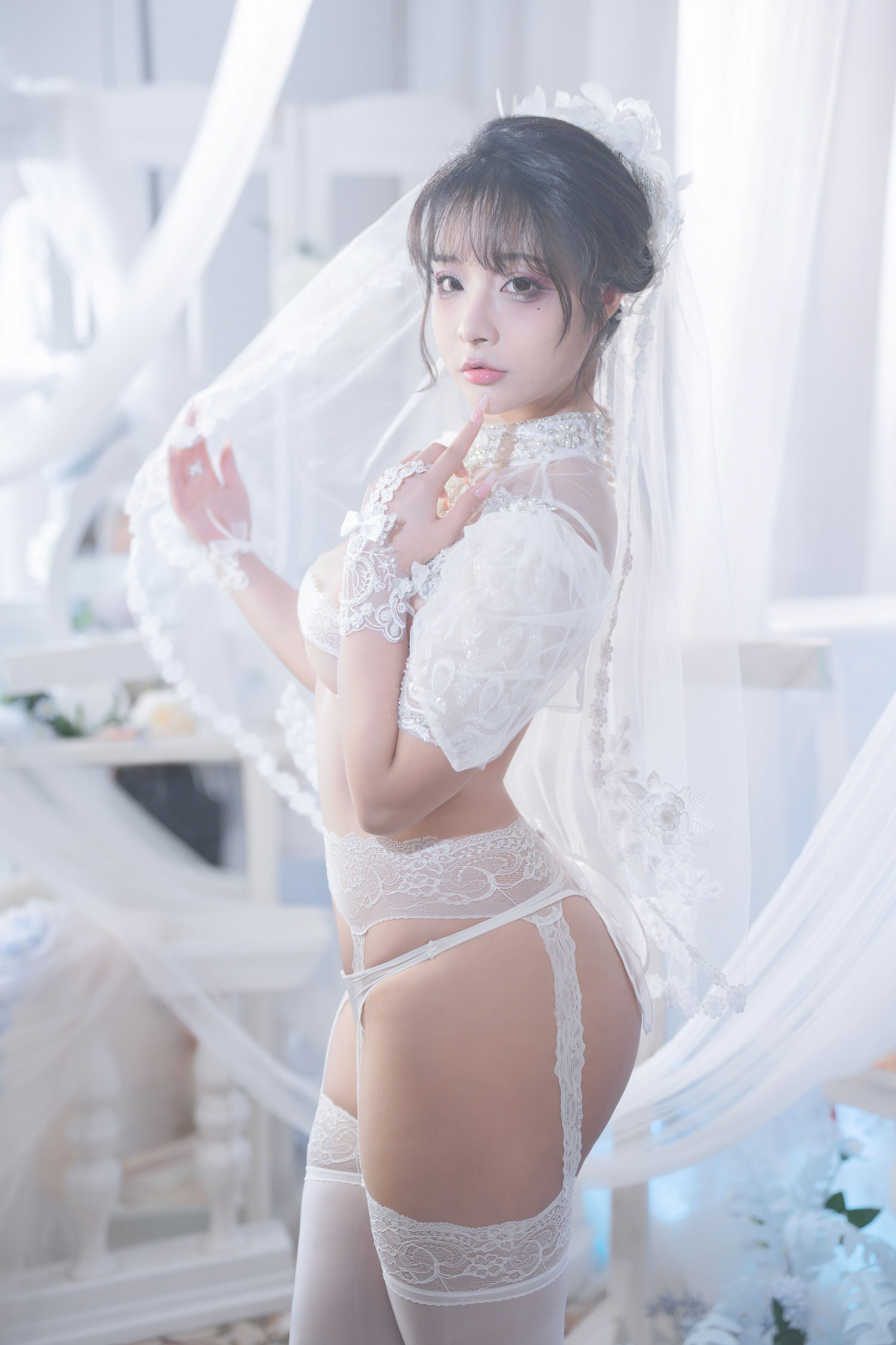 032