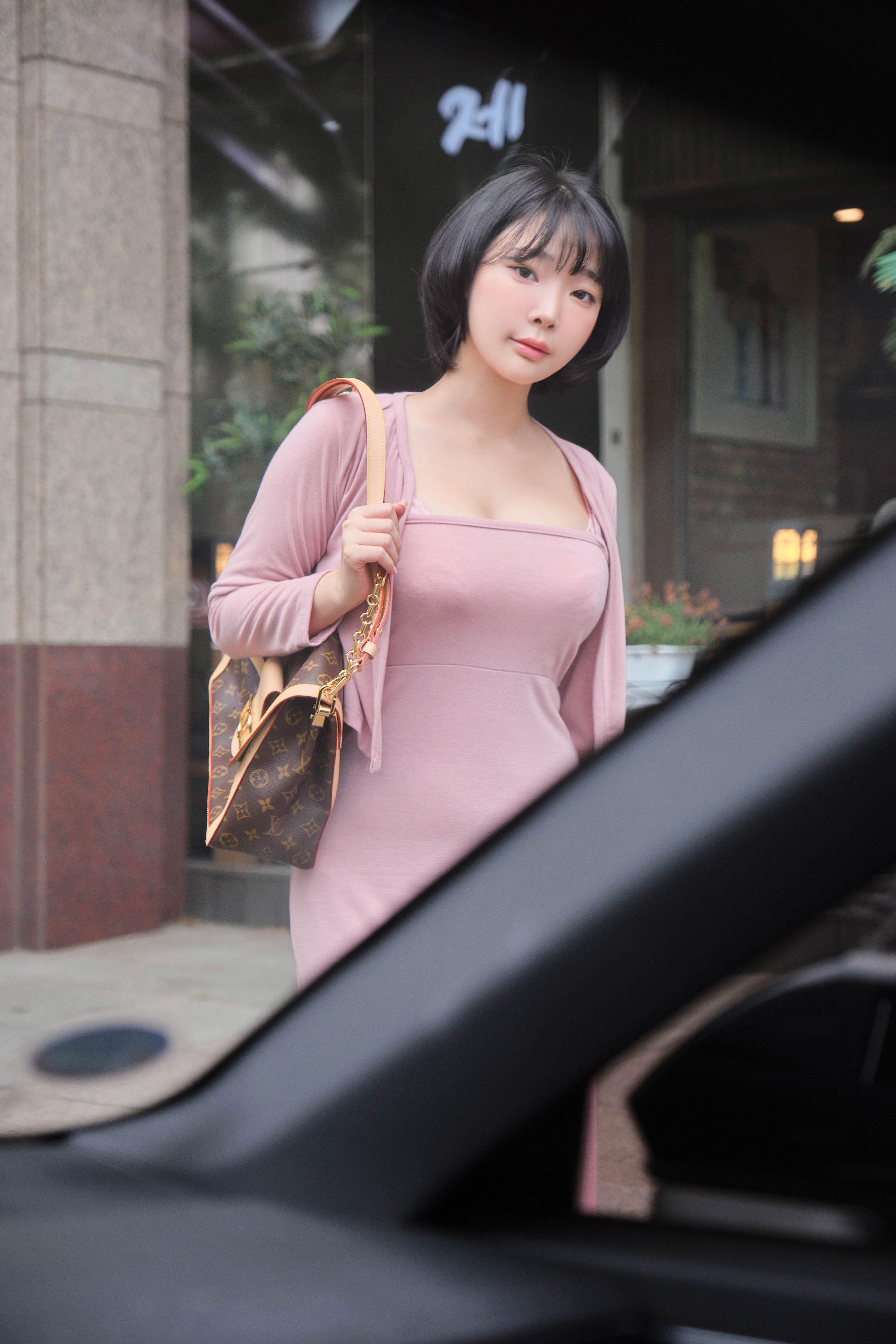 Kang-In-kyung-All-Times-Travel-002