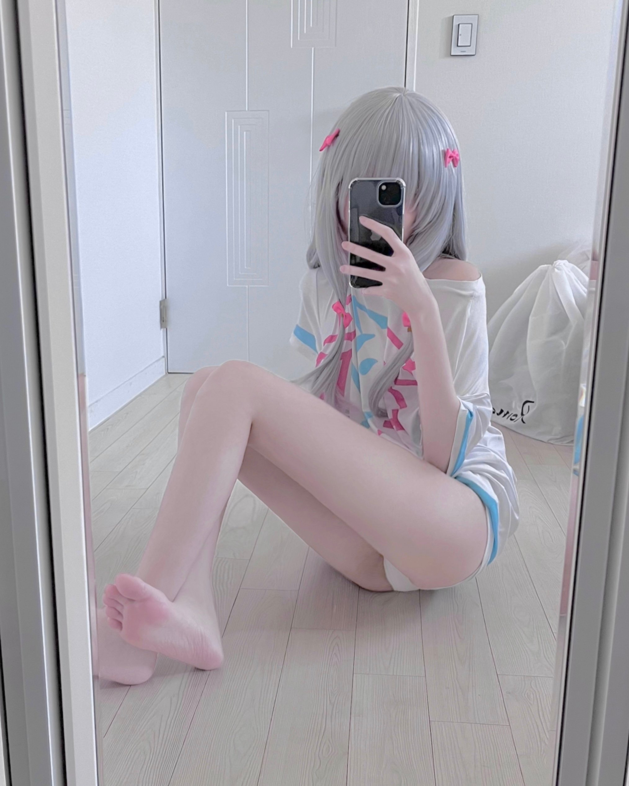 093