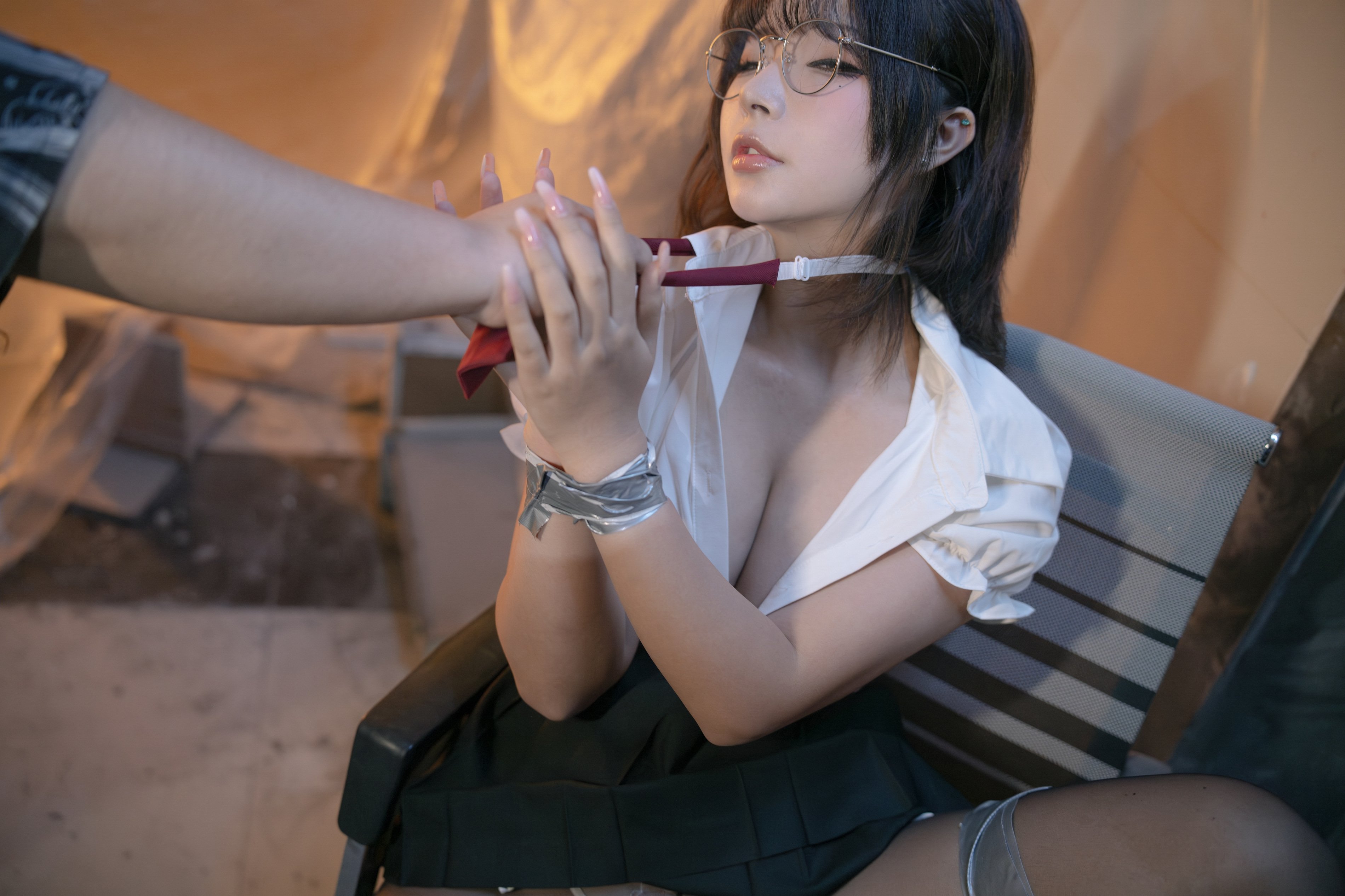 033