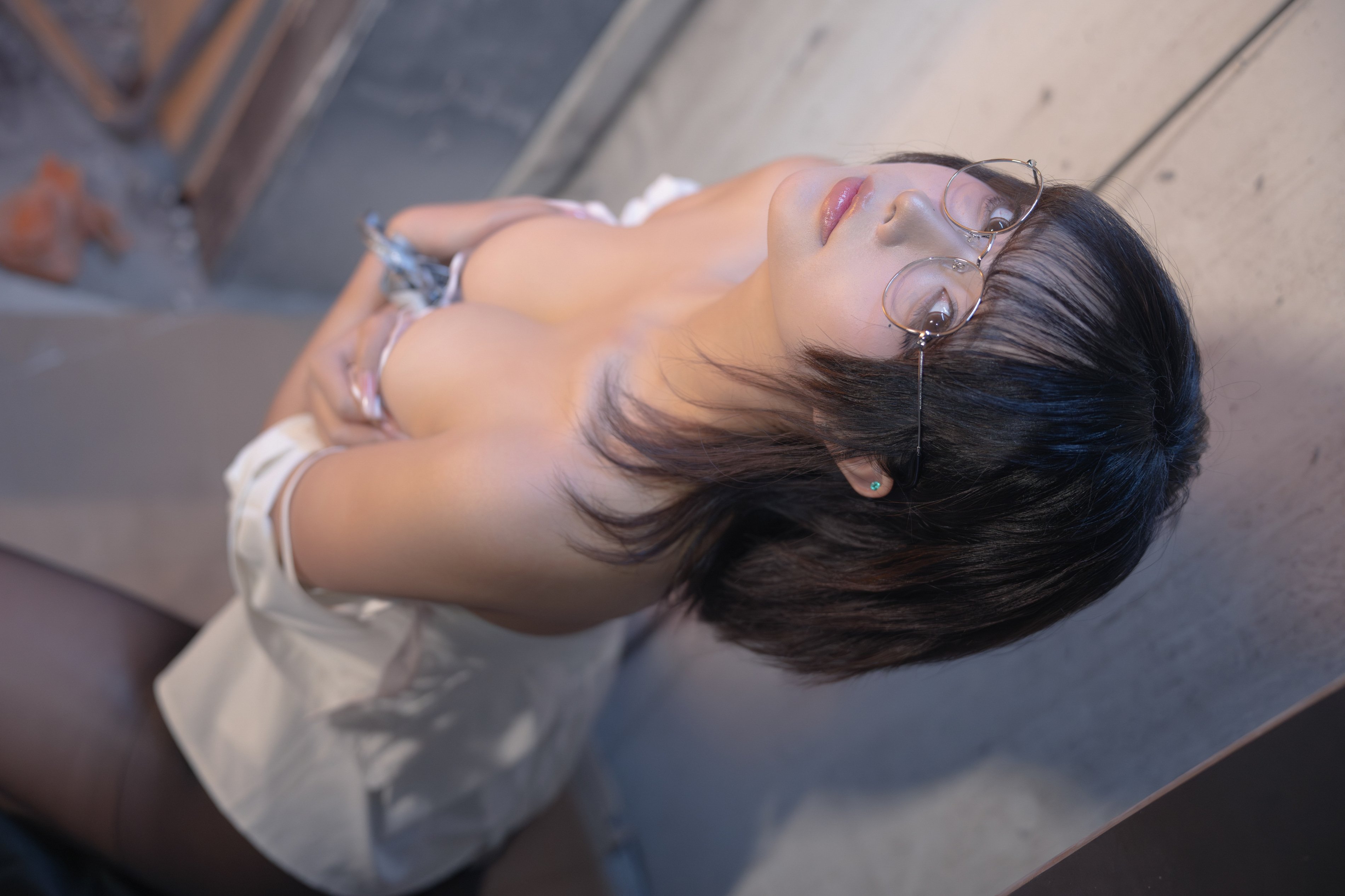082